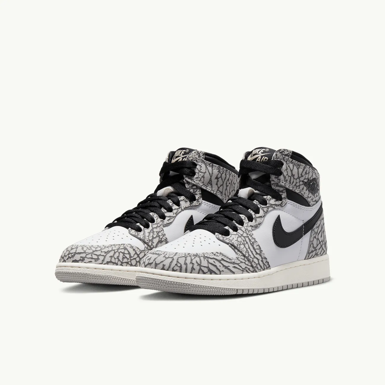 AIR JORDAN 1 RETRO HIGH OG GRADE SCHOOL TECH GREY MUSLIN BLACK WHITE