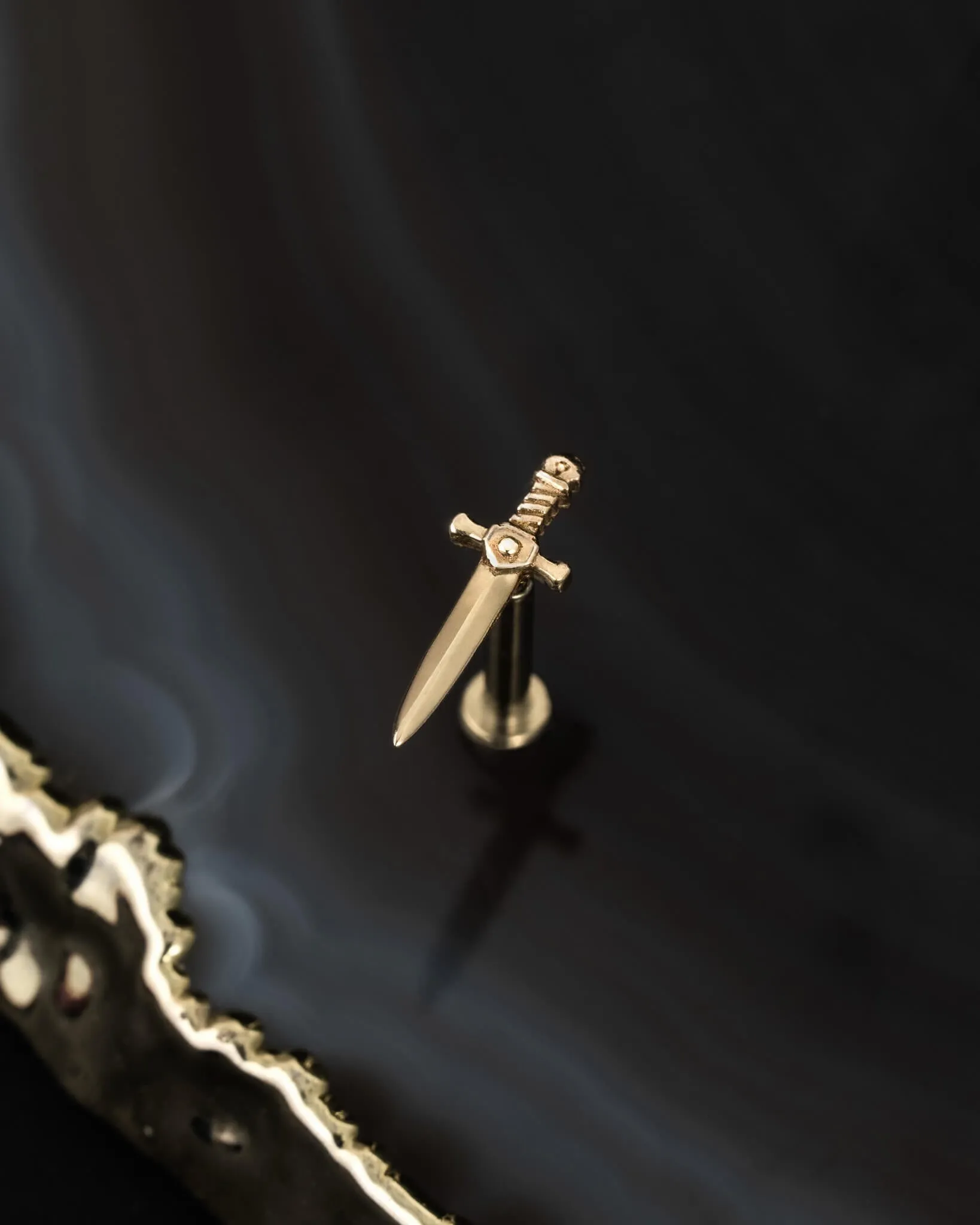 Godric Sword Threadless End (14K Gold)