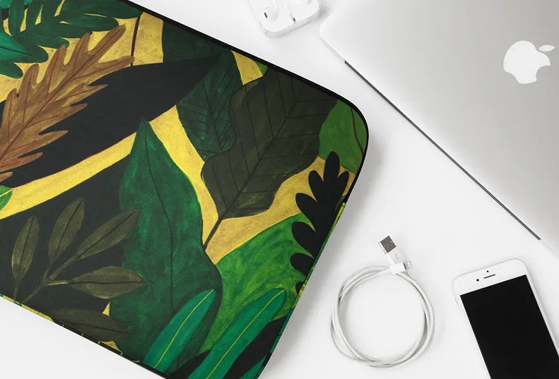 Green Forest Graphic Laptop Sleeves 13 15 inch Cases Protective Covers Handbags Square Pouches Designer Artist Prints Cute Lightweight School Collage Office Zipper Fashion Unique Gifts