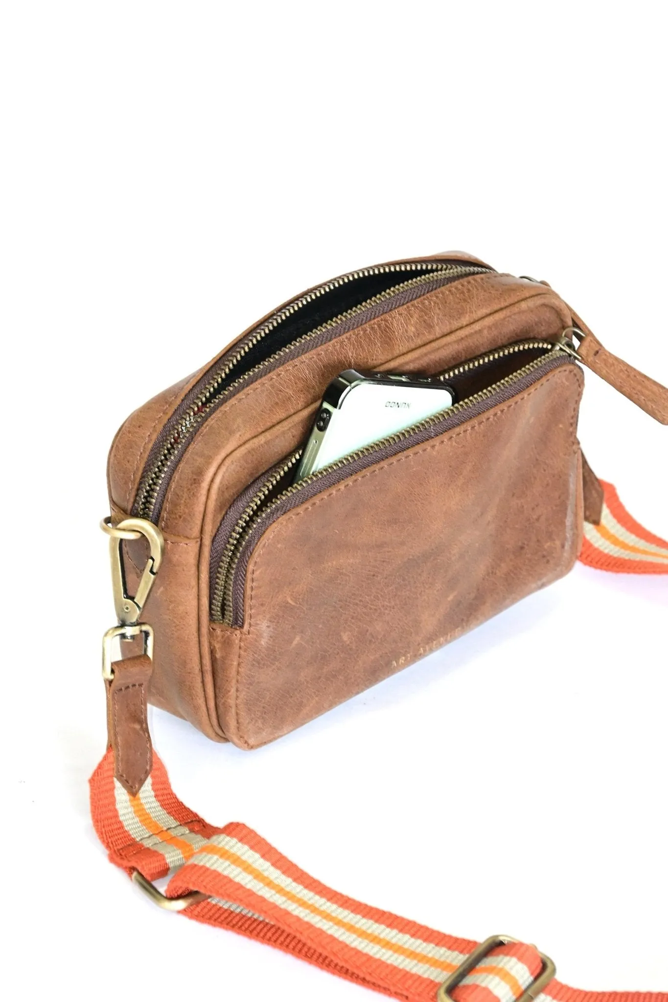 HARISSON  - LEATHER SLING BAG