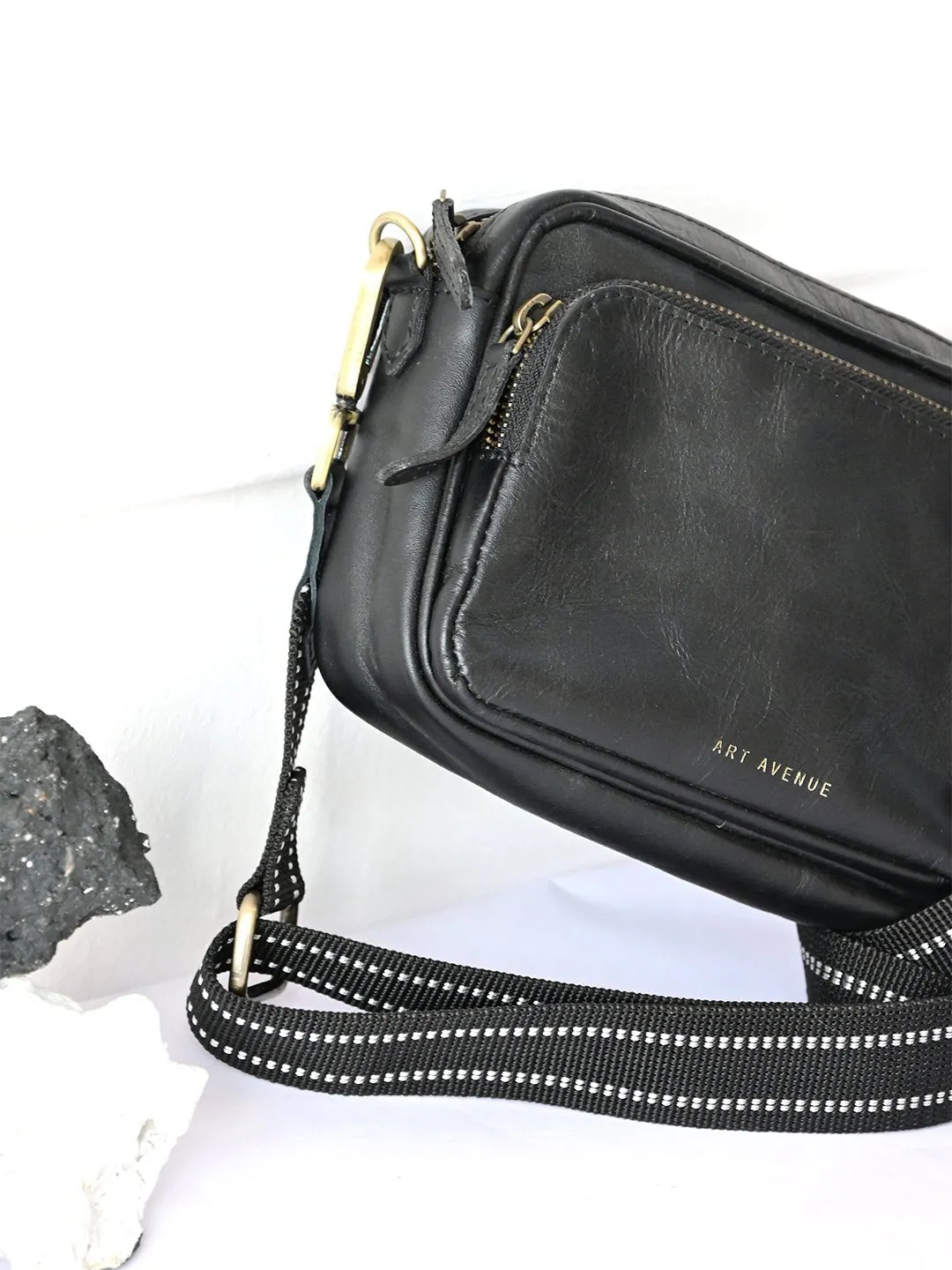 HARISSON  - LEATHER SLING BAG