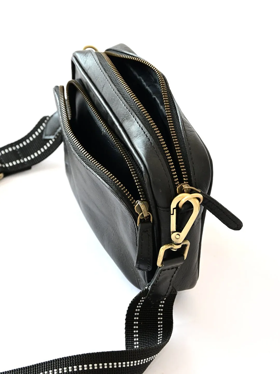 HARISSON  - LEATHER SLING BAG