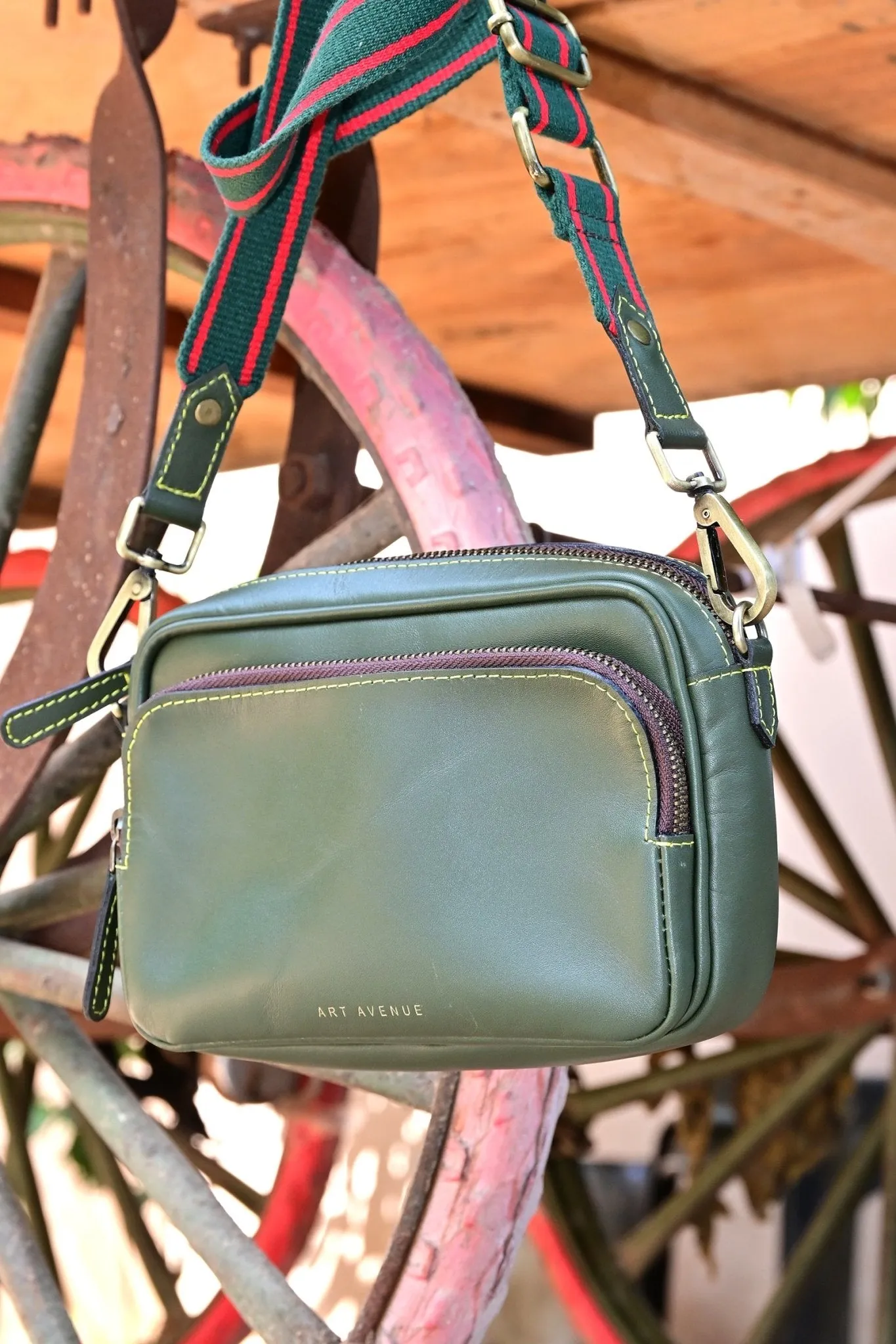 HARISSON  - LEATHER SLING BAG