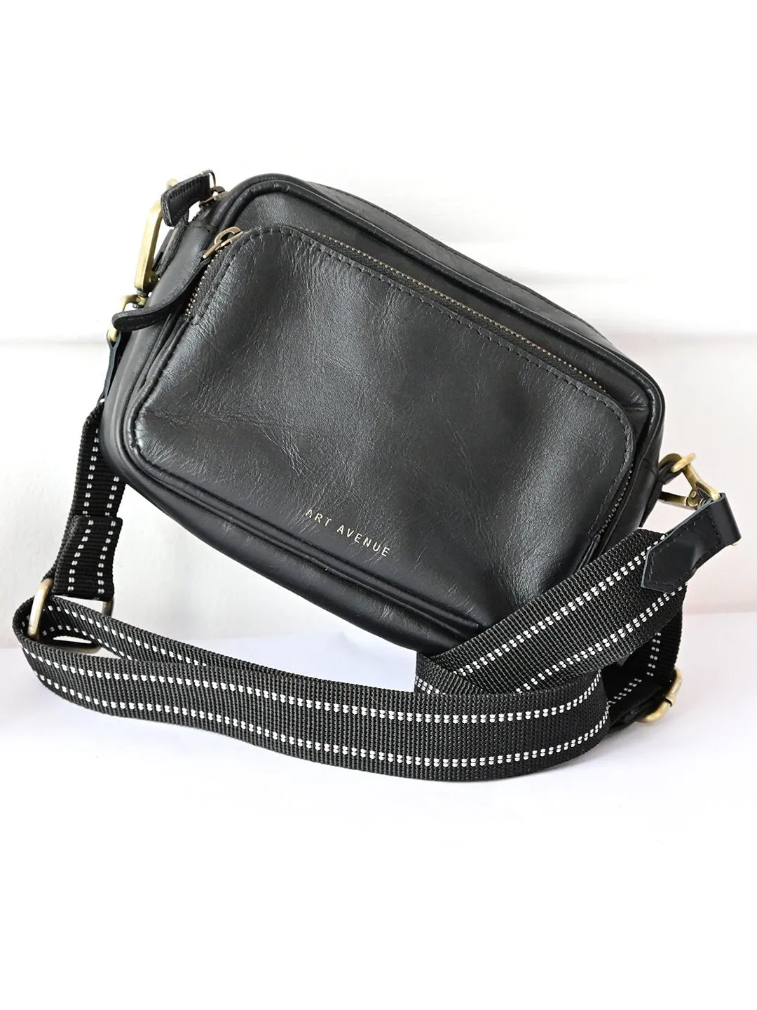 HARISSON  - LEATHER SLING BAG