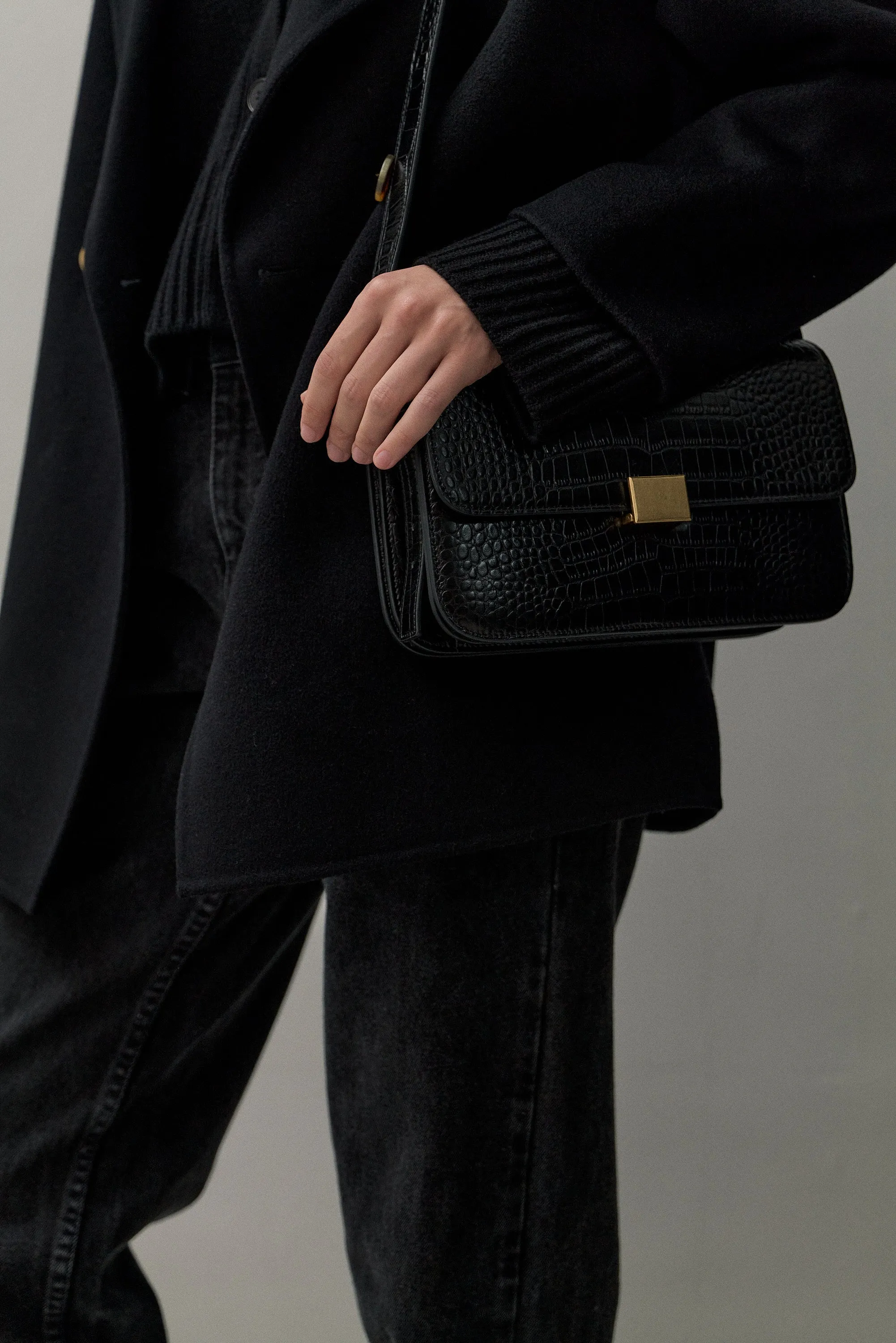 THE CLASSIC SHOULDER BAG - BLACK MOCK PRINT